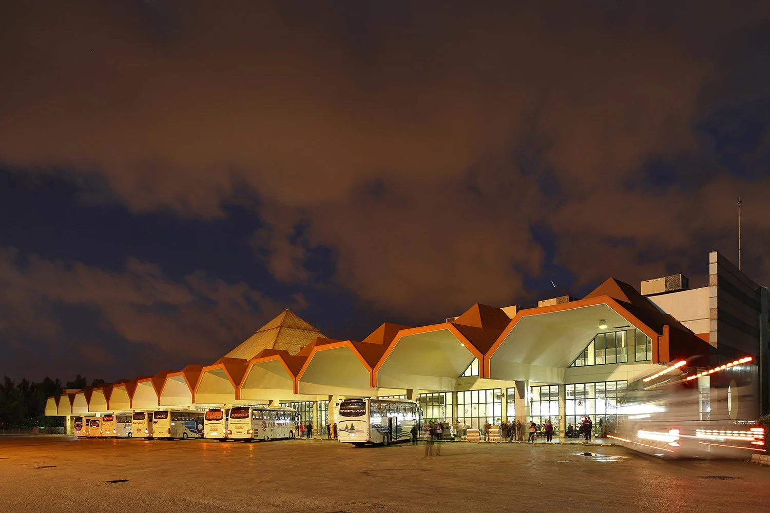 ANTALYA OTOBÜS TERMİNALİ